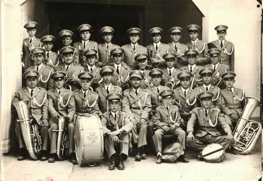 15 DE SEPTIEMBRE  AO 1949  Estrenando uniforme  Fotografa cedida por Javier Maestro-Muoz Ruiperez